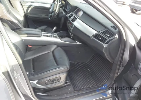 2011 BMW X6 xDrive50I z USA, uszkodzony, nr VIN 5UXFG8C57BLZ96280